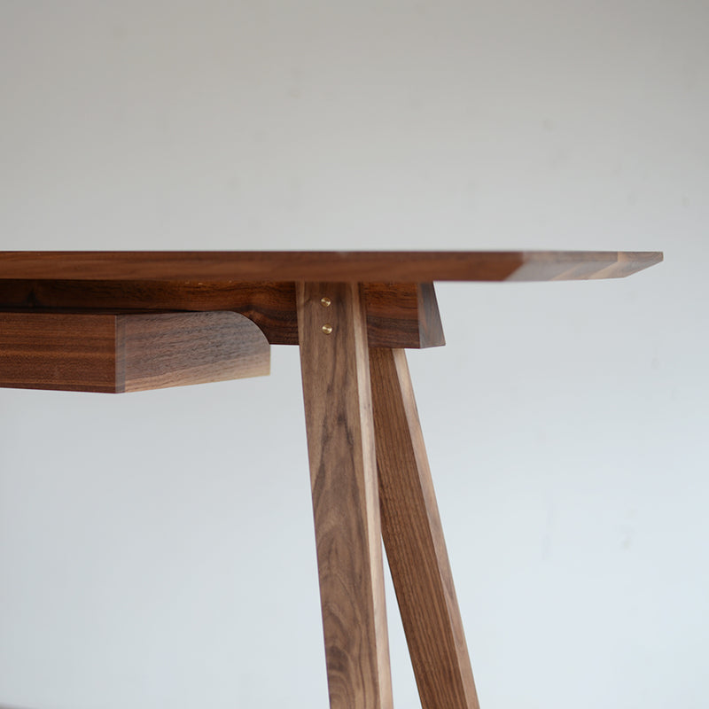 Standテーブル｜ウォルナット無垢材