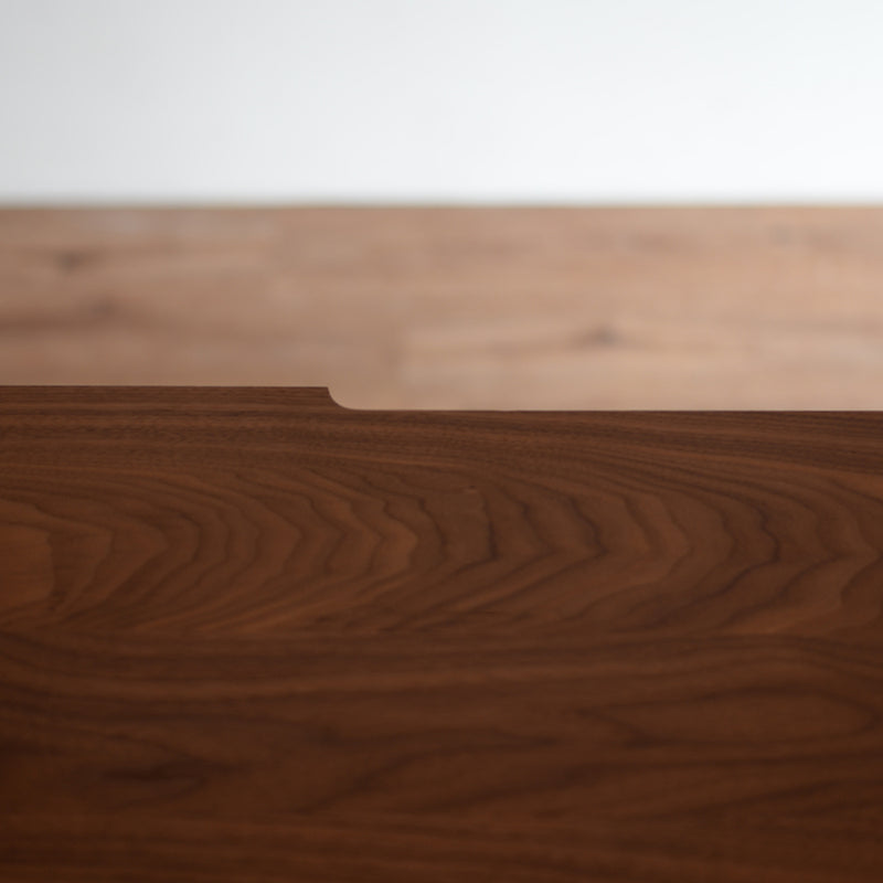 Standテーブル｜ウォルナット無垢材