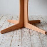 Svendborg (スヴェンボー) ダイニングテーブル | オーク/ウォルナット/チェリー無垢材