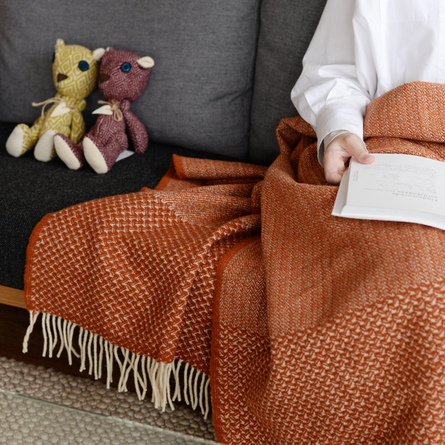 シ・コラサォン ウールブランケット Swallow Cloud Brick | 北欧家具