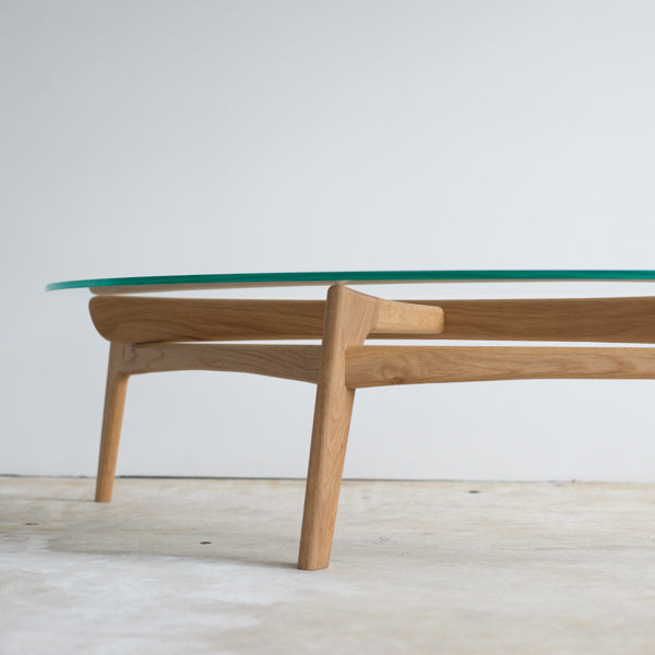 Luu Table（glass top） | オーク/ウォルナット無垢材 | 北欧家具 北欧インテリア通販サイト greeniche (グリニッチ)