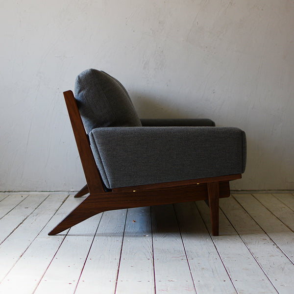Newnormal Low Sofa 2.5シーター | 北欧家具 北欧インテリア通販サイト Newnormal Low Sofa 2.5シーター | 北欧家具 北欧インテリア通販サイト