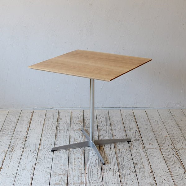 Arne Jacobsen Table 411D433A - 北欧家具 北欧インテリア通販サイト greeniche (グリニッチ)
