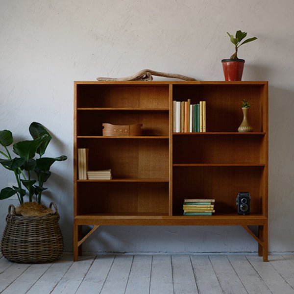 モーエンセンDVDプレゼント】Borge Mogensen Book Case D-701D130B | 北欧家具 北欧インテリア通販サイト  greeniche (グリニッチ)