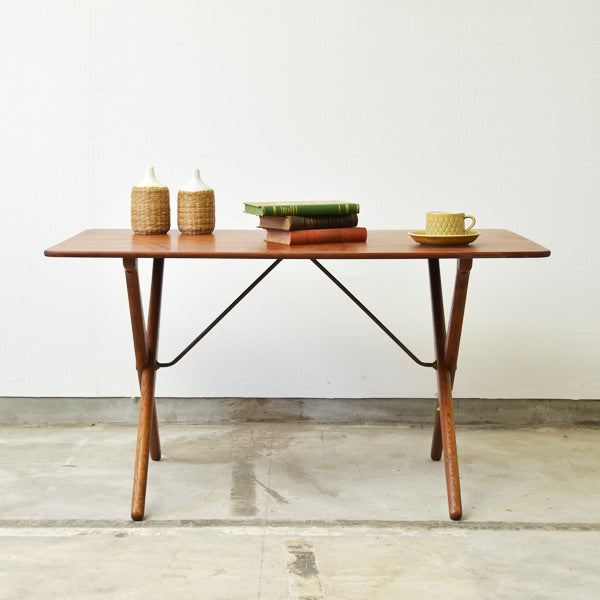 Hans J.Wegner X-leg Table 205D342 | 北欧家具 北欧インテリア通販