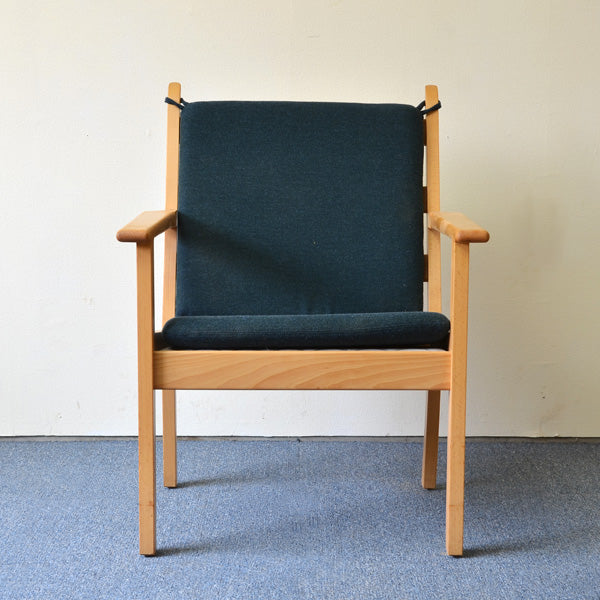 Hans J. Wegner GE284 Arm Chair D-308D531A