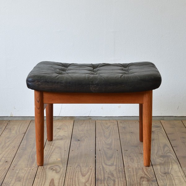 finn juhlオットマン Finn Juhl stool D-308D574 | 北欧家具 北欧インテリア通販サイト