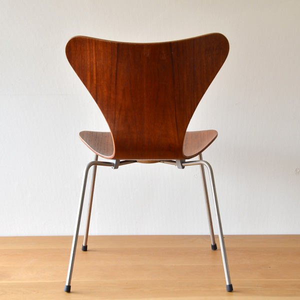 Arne Jacobsen Chair 3107 Seven Chair 112D773A - 北欧家具 北欧インテリア通販サイト greeniche (グリニッチ)