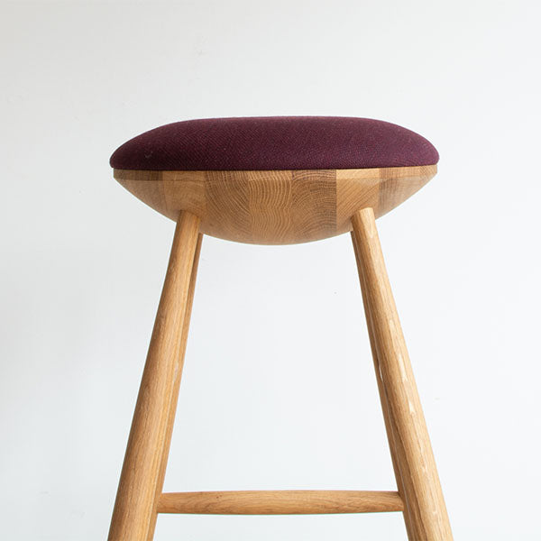 グリニッチ取扱 北欧デンマーク製 オリーブ バースツール グレー オーク無垢 Olive Barstool | 北欧家具 北欧インテリア通販サイト greeniche