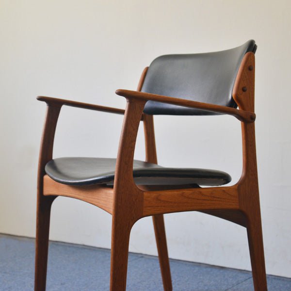 Erik Buch Arm Chair 401D410