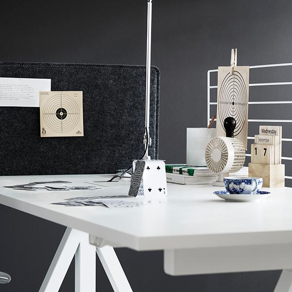 日本代理店】String スウェーデン製 Works 昇降式デスク オーク | 北欧