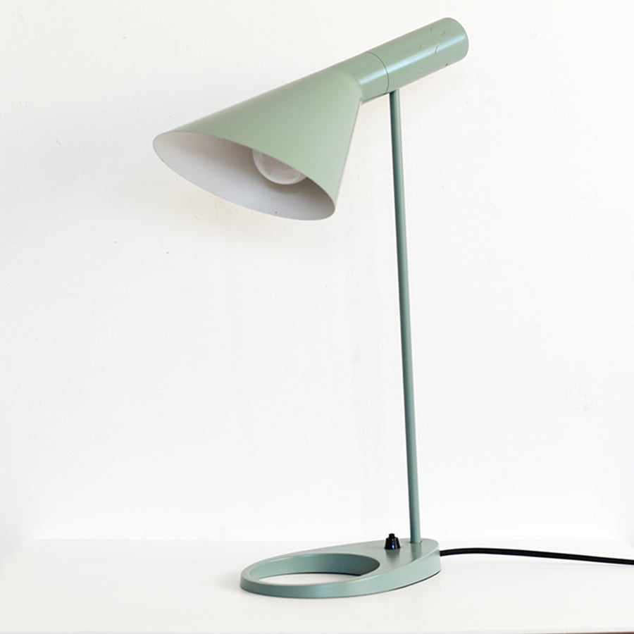 ルイス・ポールセン AJ Table Lamp | 北欧家具 北欧インテリア通販