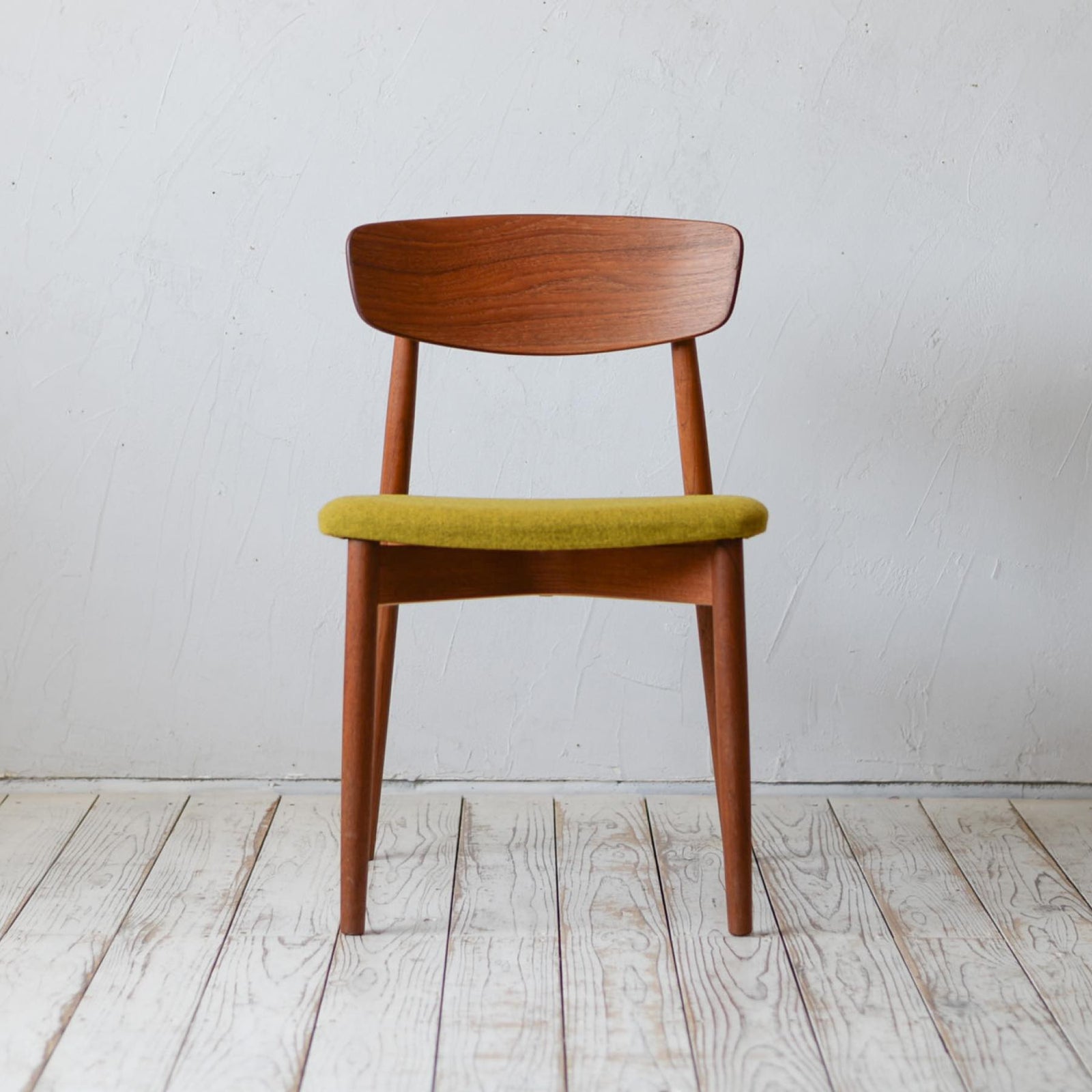 Harry Østergaard Dining Chair R212D606B | 北欧家具 北欧インテリア