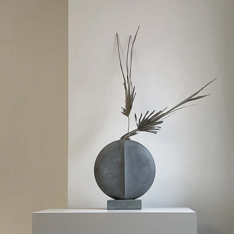 101 COPENHAGEN 【日本代理店】デンマークデザイン Guggenheim Vase Mini Dark Grey