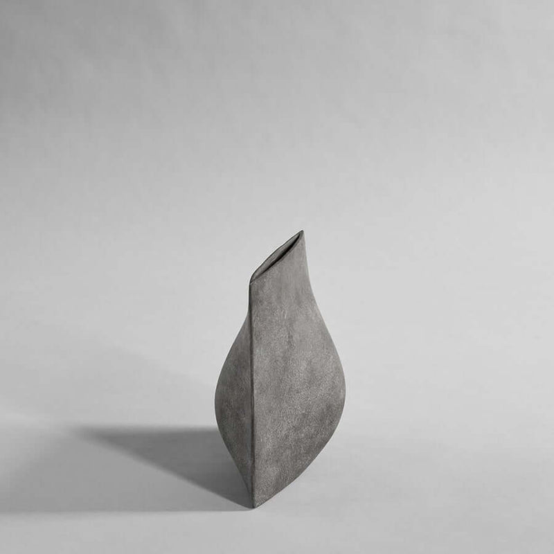 〈廃番のため非表示〉101 COPENHAGEN 【日本代理店】デンマークデザイン Origami Vase Mini Dark Grey