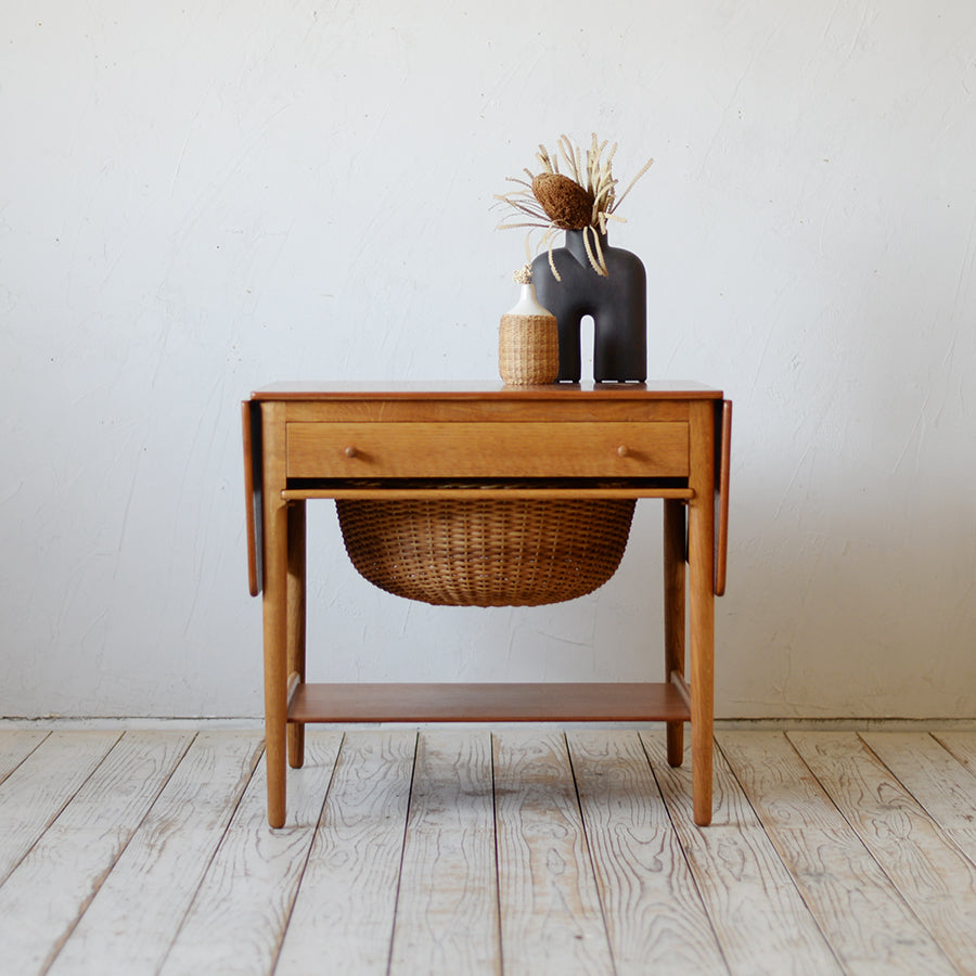 日本直売 希少！Sewing table in teak & rattan ウェグナー biocheck.cl